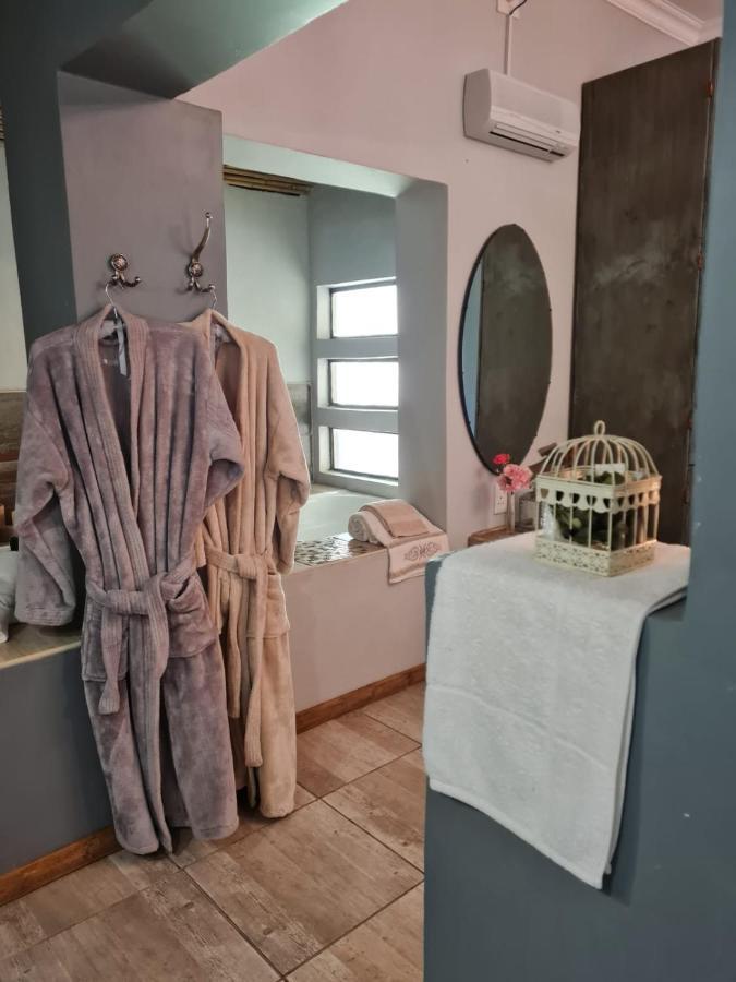 Little Rock Resort Ladybrand Ngoại thất bức ảnh